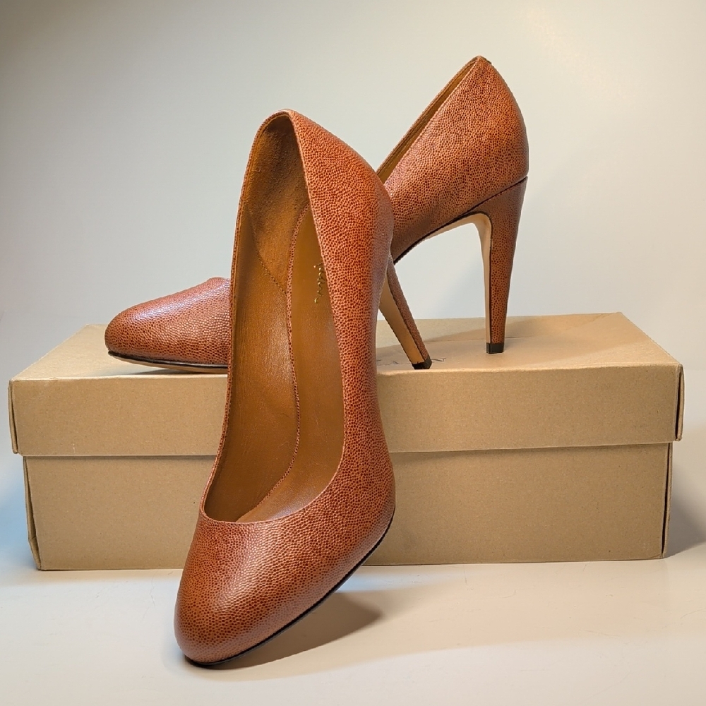 Cole Haan Violet Air Pump 90 Almond Toe Woodbury Texture Like New D33873 Sz 10.5